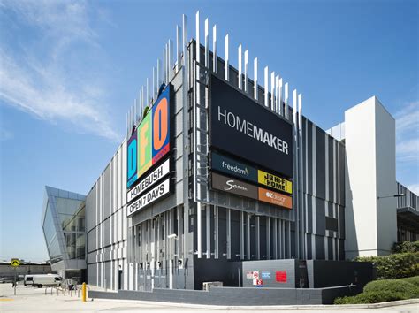 uniqlo dfo homebush